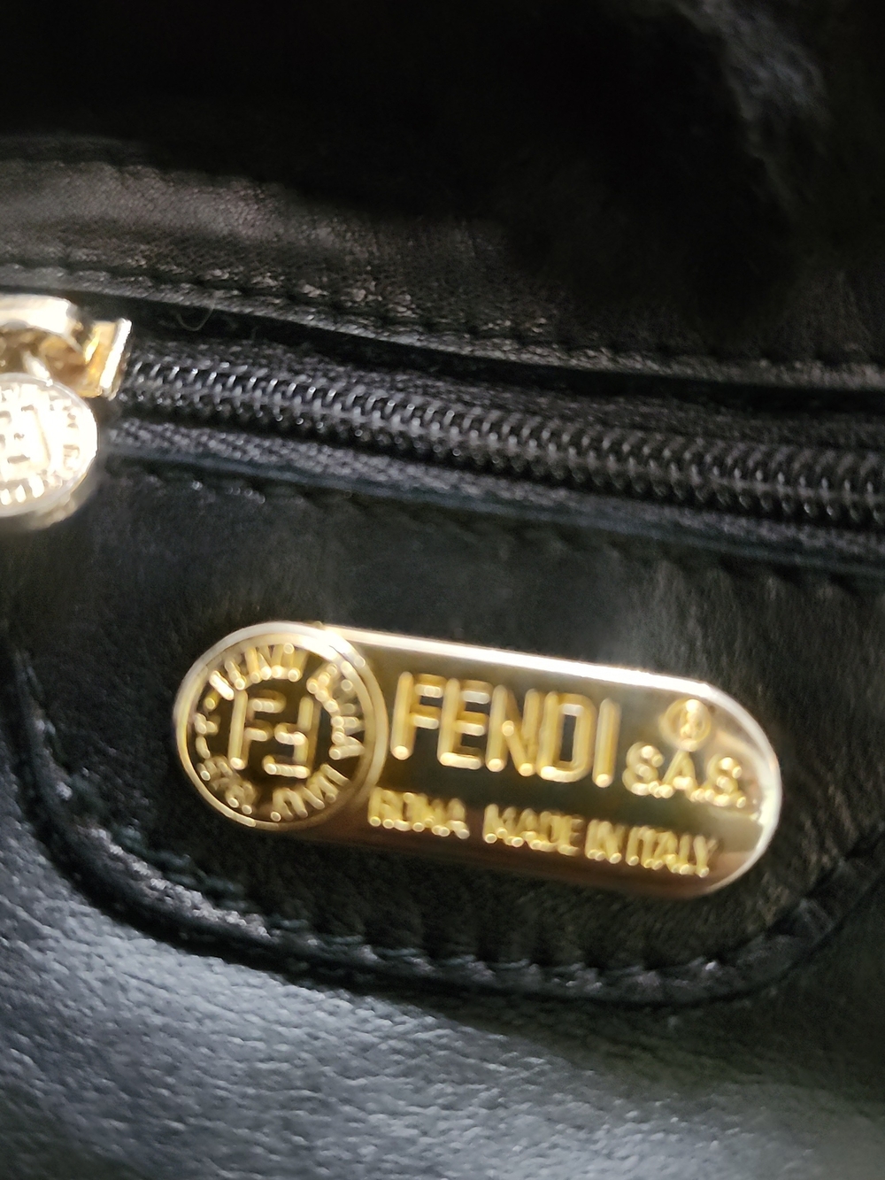 Fendi Rare Leather & Fur Shoulder Bag Drawstring Black & Brown Authentic - Picture 9 of 16